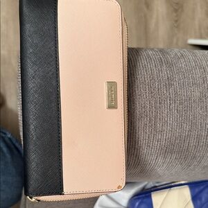 Kate Spade Black and Cream Wallet